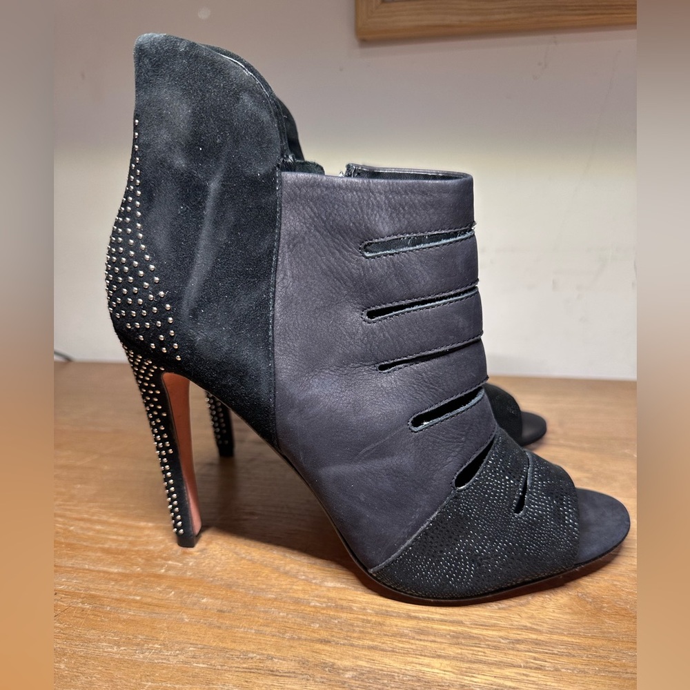 REBECCA MINKOFF Reagan Too Black Suede Cage Bootie sz 9.5